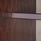 Armoire-penderie Kyle à 4 portes en bois massif 100 % Palace Imports, avec portes en bois massif ou miroir