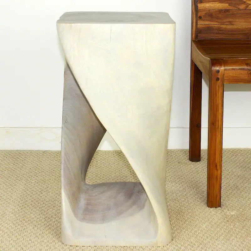 Tabouret torsion en bois massif 12"x12"x23", tabouret d'appoint sculptural fait à la main, finition huile grise