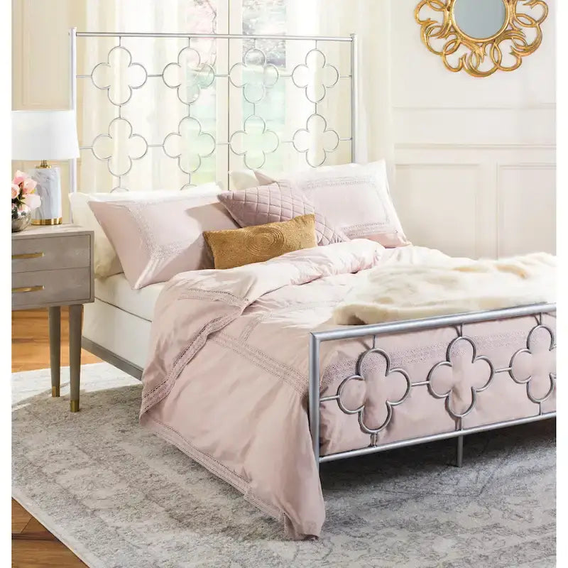 Cadre de lit en métal à treillis avec tête et pied de lit décoratifs, lit plateforme de style vintage
