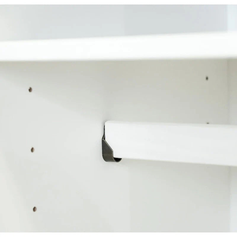Armoire-penderie Kyle à 4 portes en bois massif 100 % Palace Imports, avec portes en bois massif ou miroir