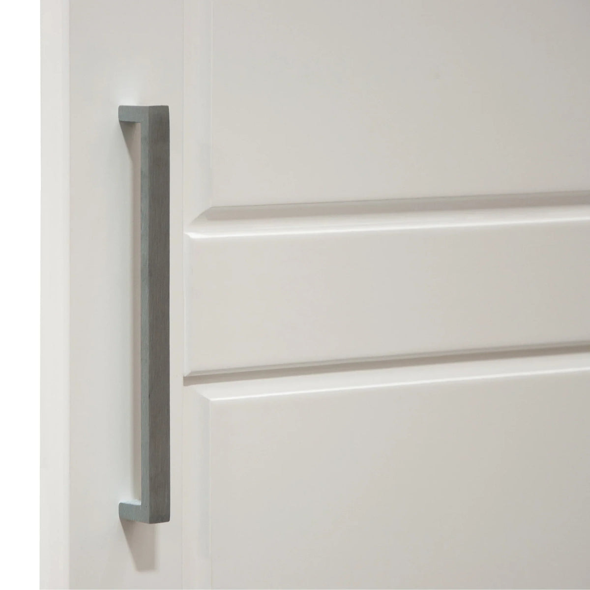 Armoire Palace Imports Cosmo à 3 portes en bois massif à 100 %, avec portes en bois massif ou miroirs
